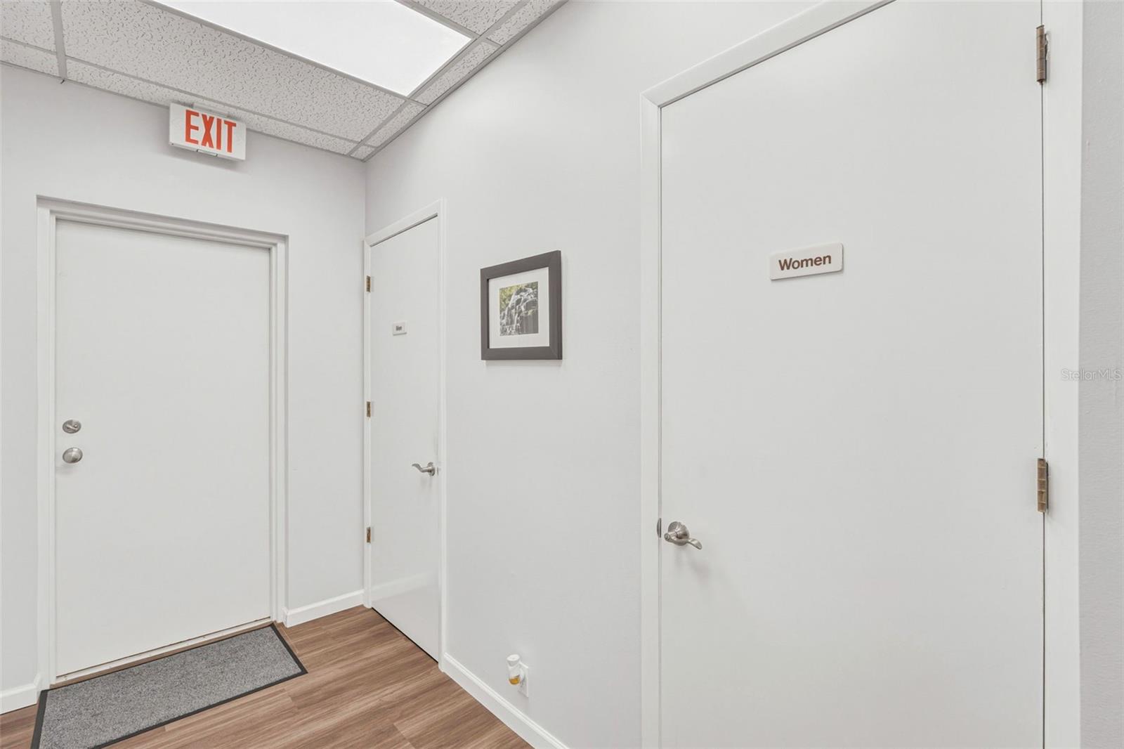 BAY VIEW MANOR - Commercial Sale