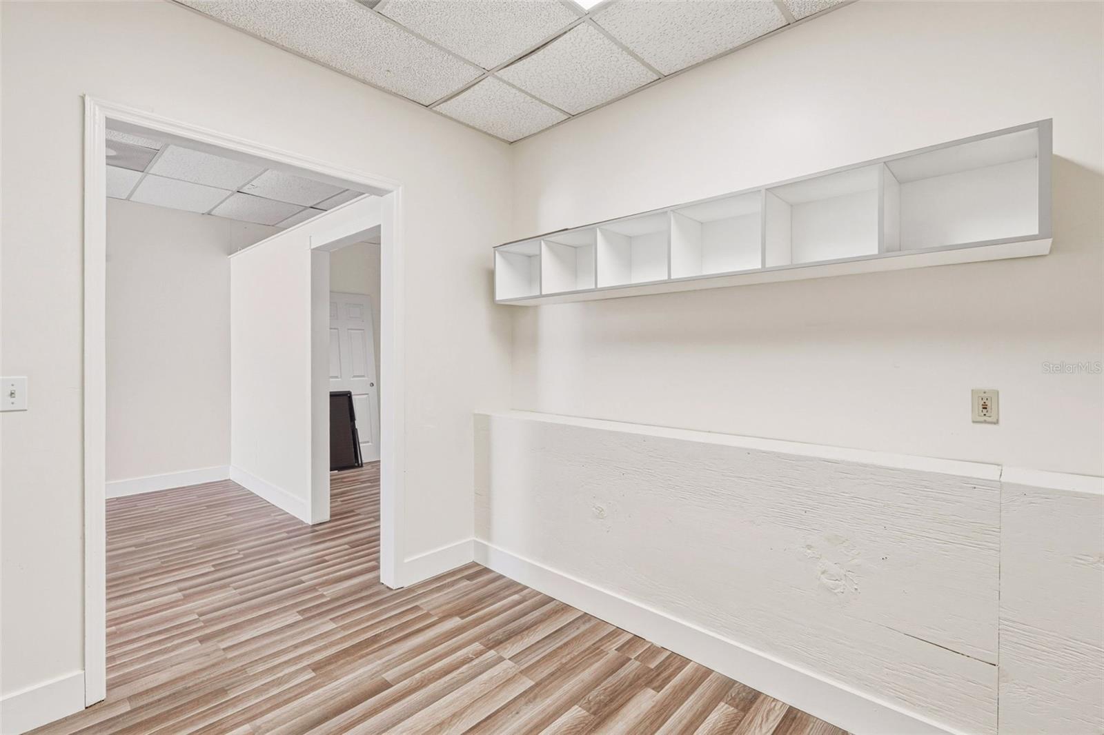 BAY VIEW MANOR - Commercial Sale