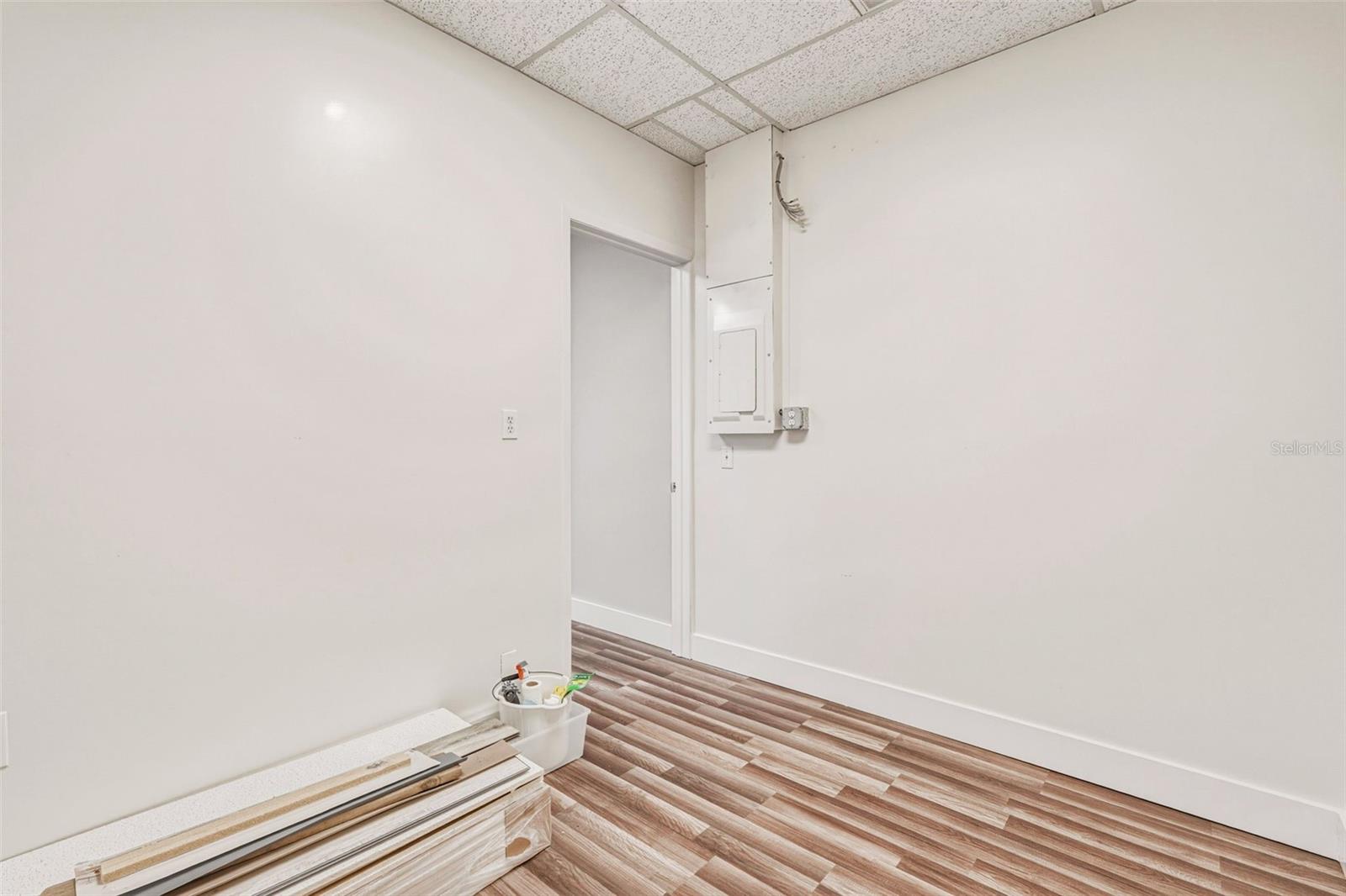 BAY VIEW MANOR - Commercial Sale