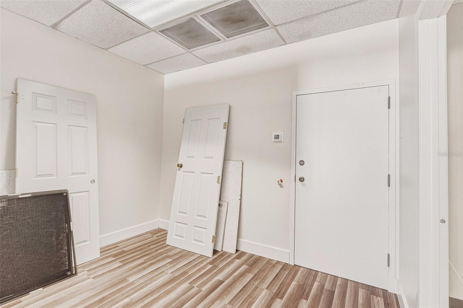 BAY VIEW MANOR - Commercial Sale