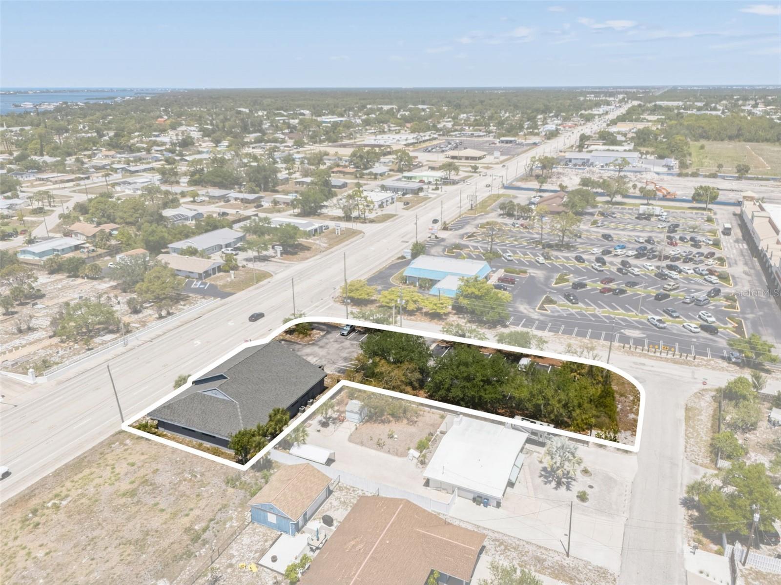 BAY VIEW MANOR - Commercial Sale