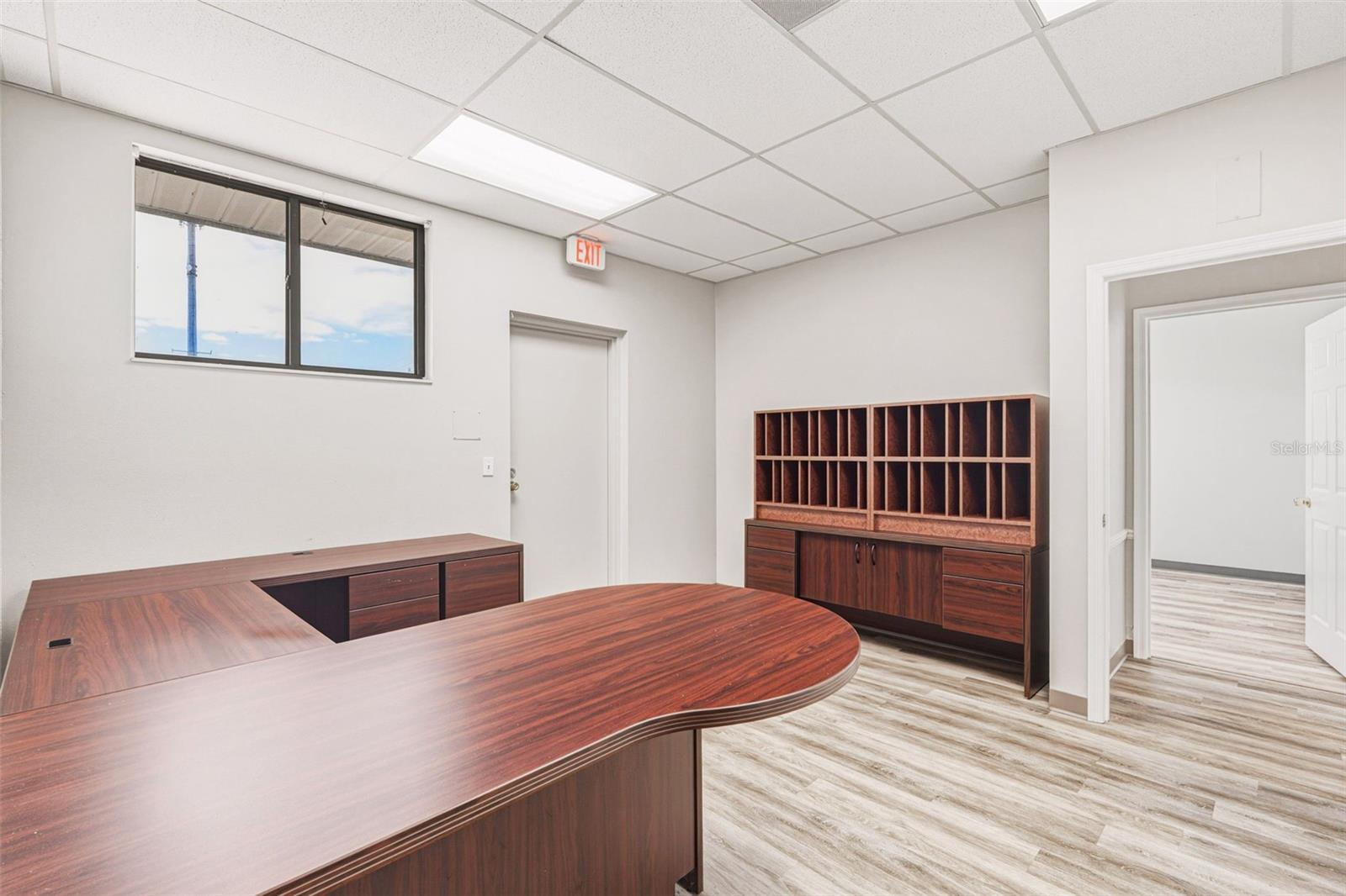 BAY VIEW MANOR - Commercial Sale