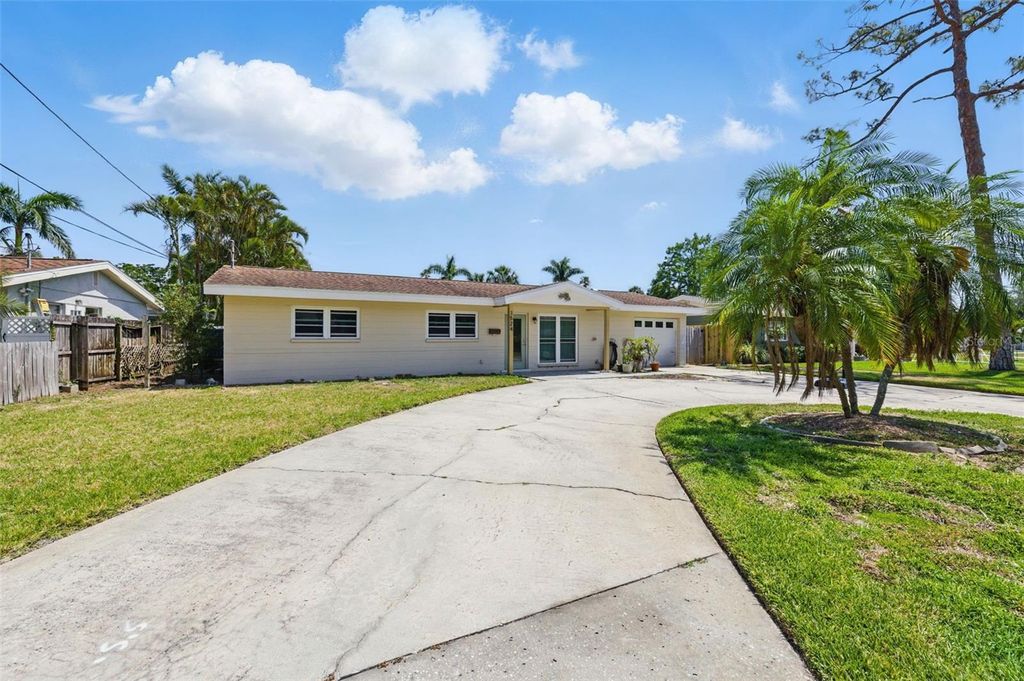 Photo of 1524 Carson Circle NE, St Petersburg, FL 33703 (MLS # TB8433716)