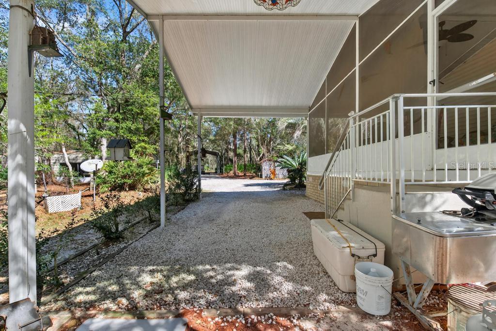 HARDWOOD LNDGS - Residential