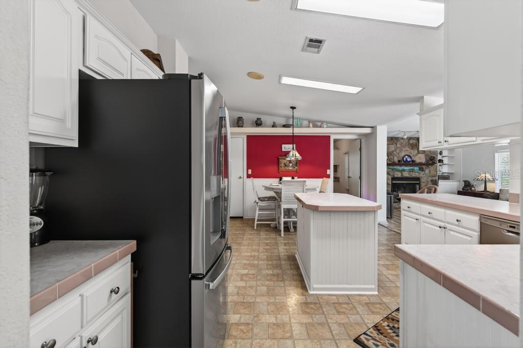 HARDWOOD LNDGS - Residential