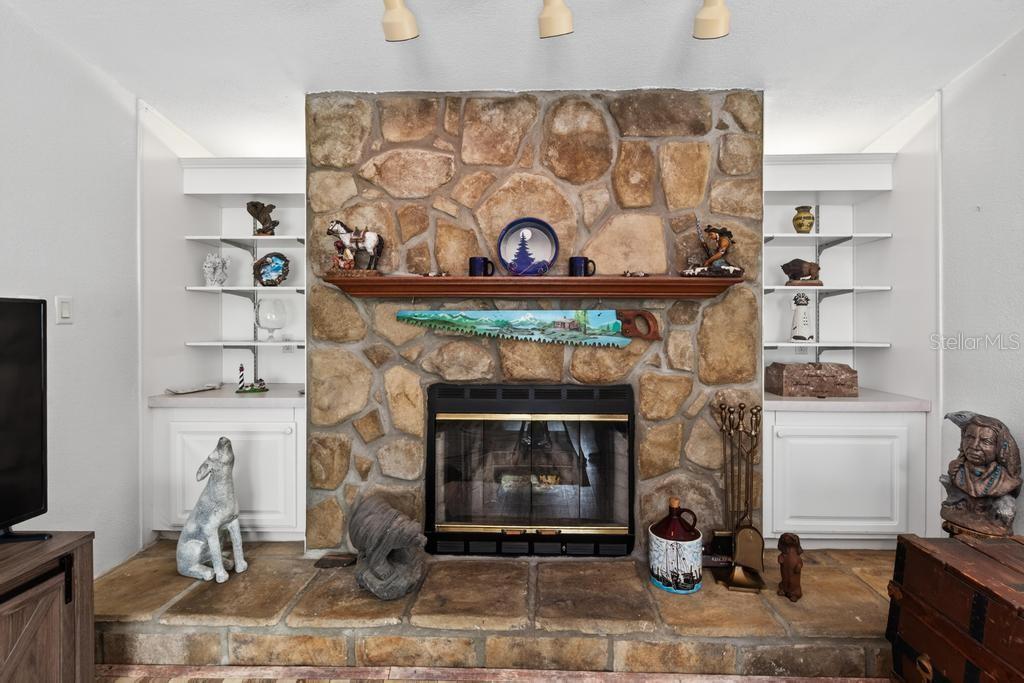 HARDWOOD LNDGS - Residential