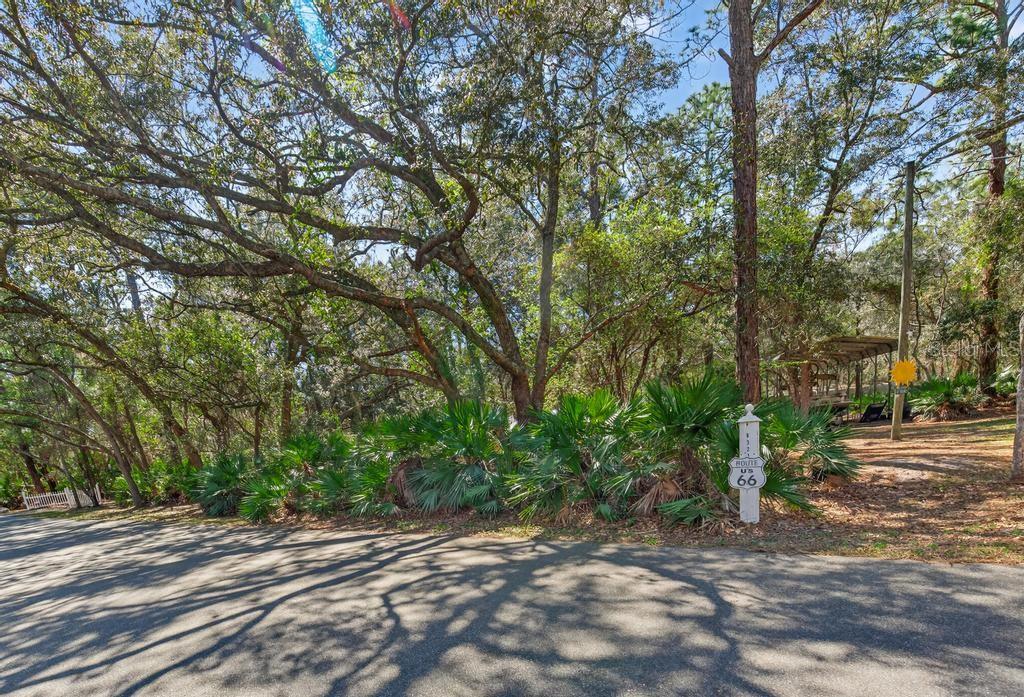 HARDWOOD LNDGS - Residential