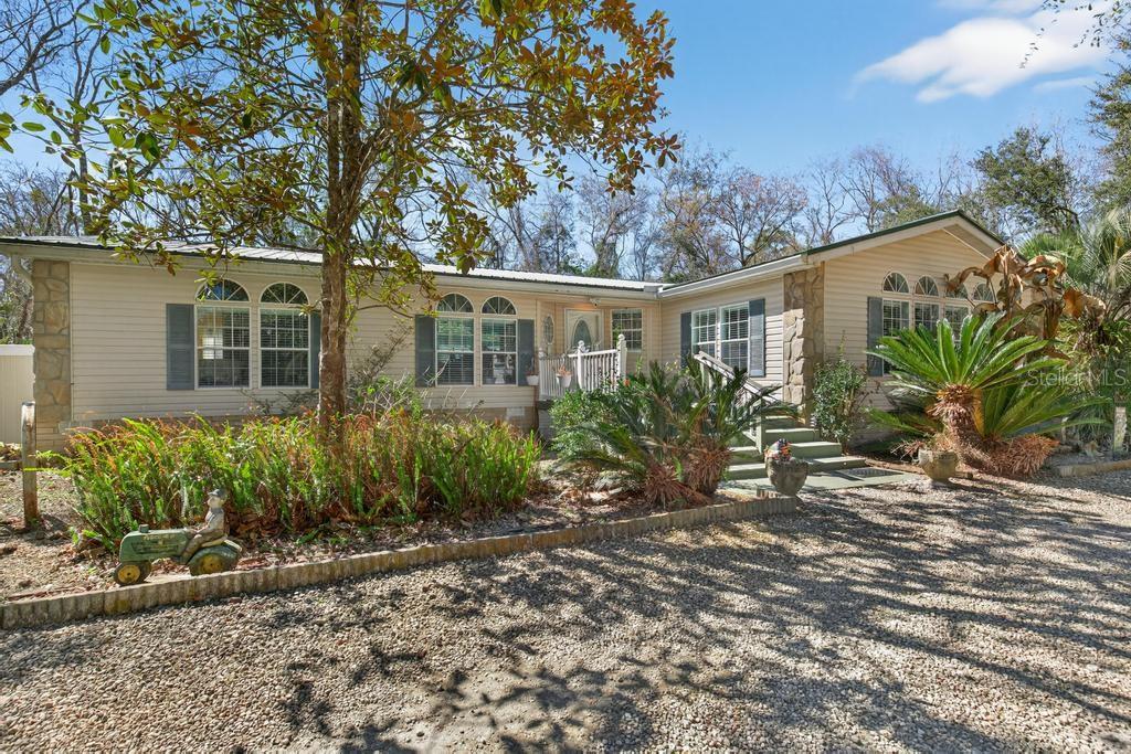 HARDWOOD LNDGS - Residential