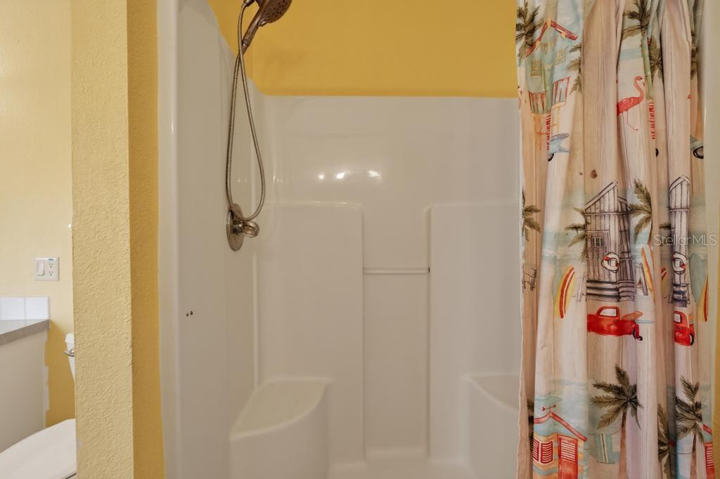 HARDWOOD LNDGS - Residential