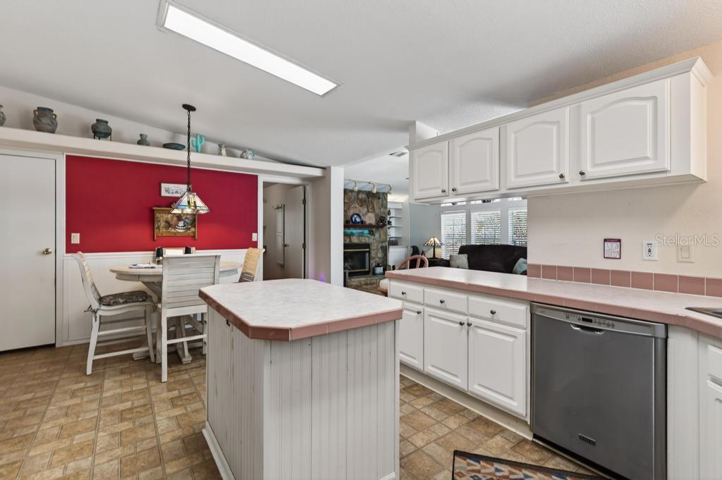 HARDWOOD LNDGS - Residential