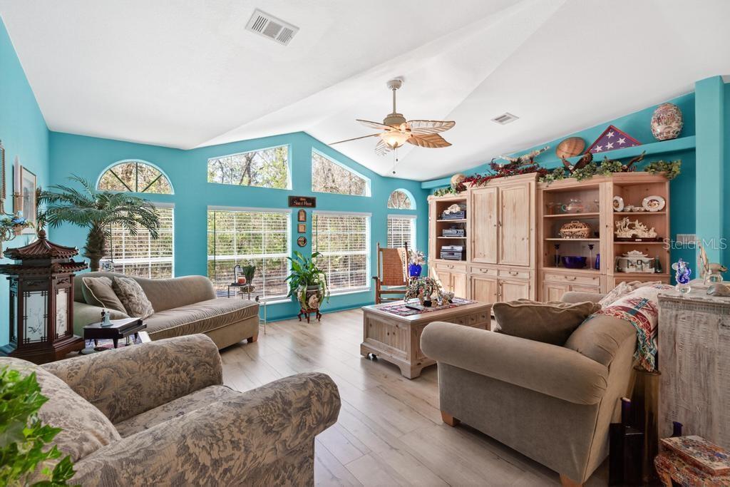 HARDWOOD LNDGS - Residential