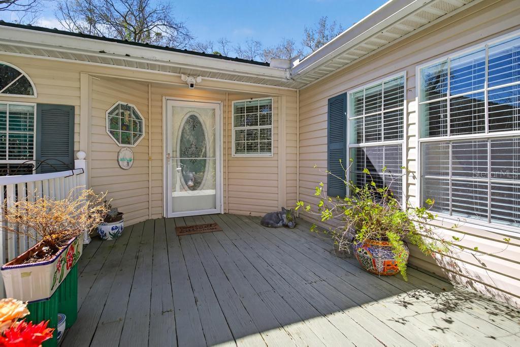 HARDWOOD LNDGS - Residential