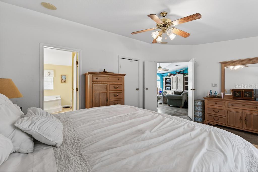 HARDWOOD LNDGS - Residential