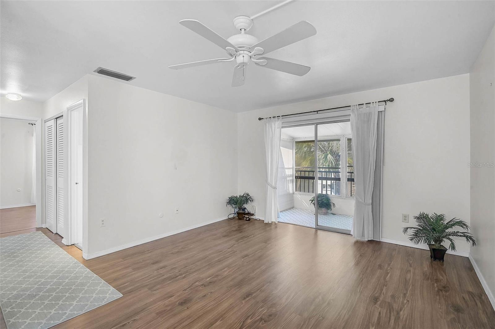 BAYSHORE GARDENS APTS 9 - Residential