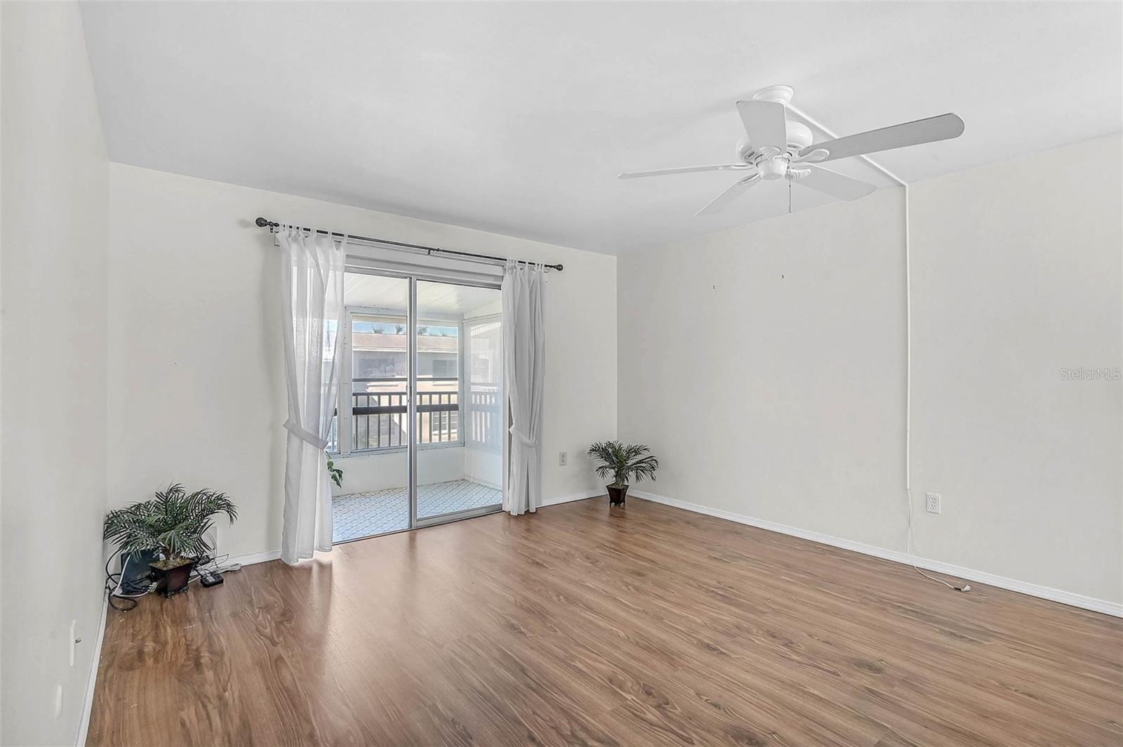 BAYSHORE GARDENS APTS 9 - Residential