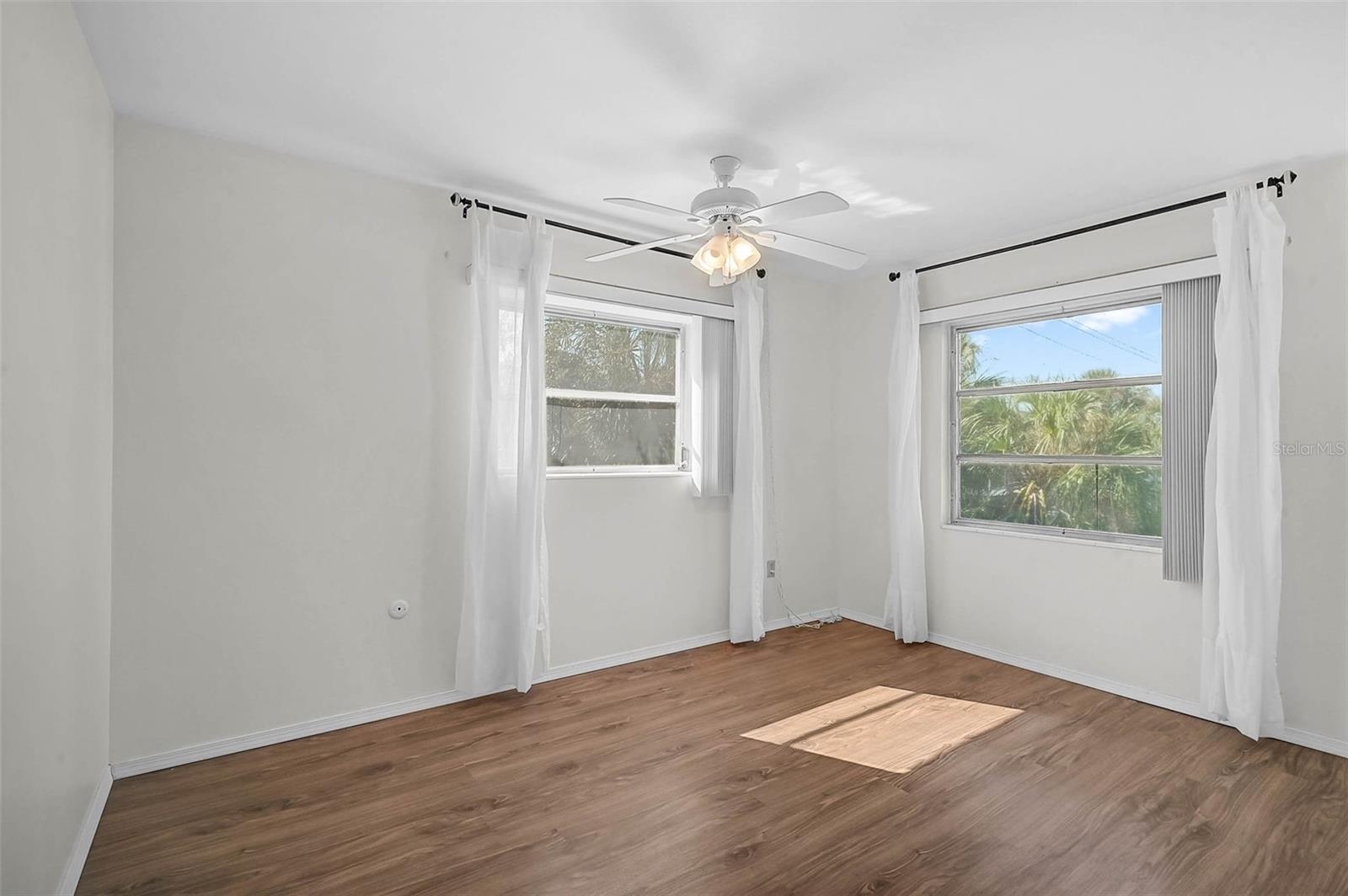 BAYSHORE GARDENS APTS 9 - Residential