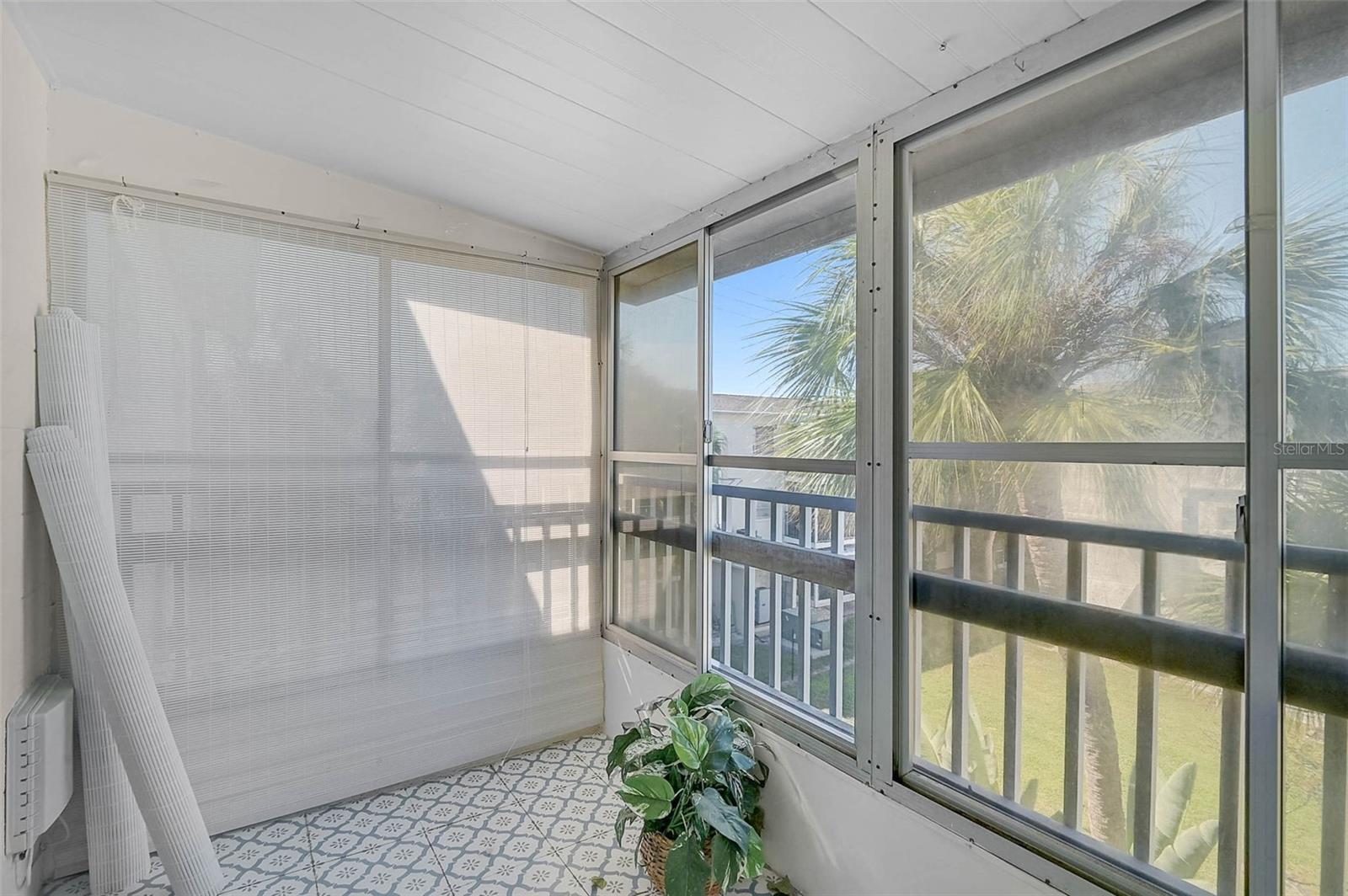 BAYSHORE GARDENS APTS 9 - Residential