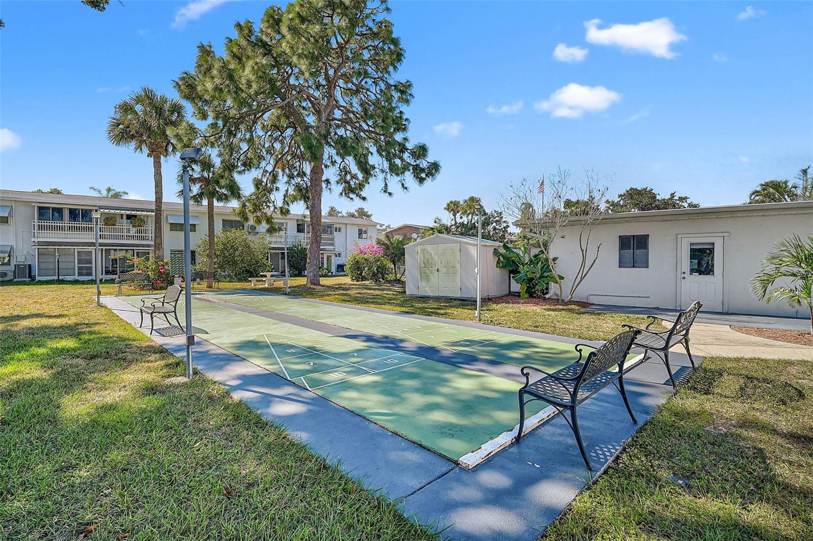 BAYSHORE GARDENS APTS 9 - Residential