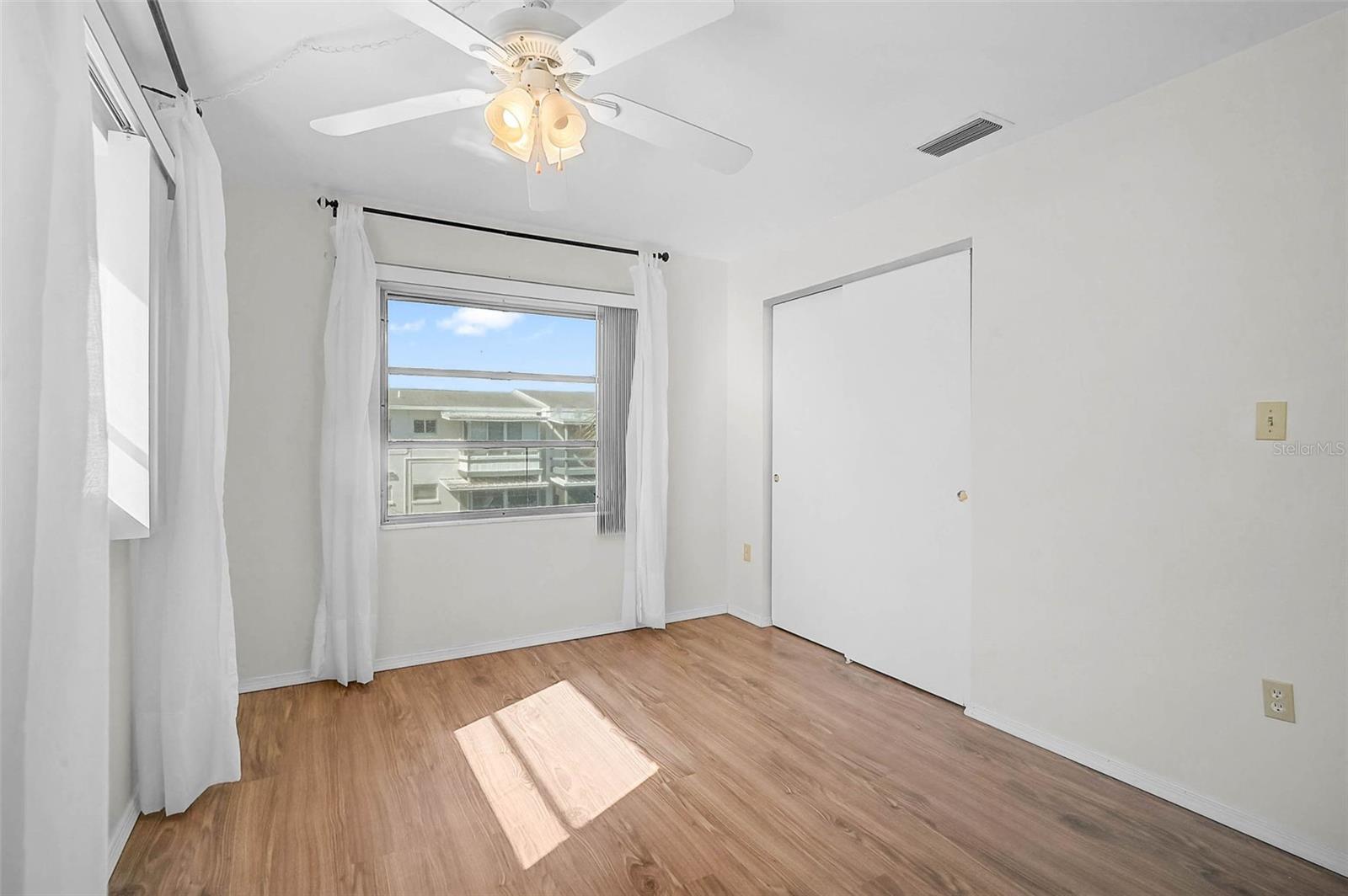 BAYSHORE GARDENS APTS 9 - Residential