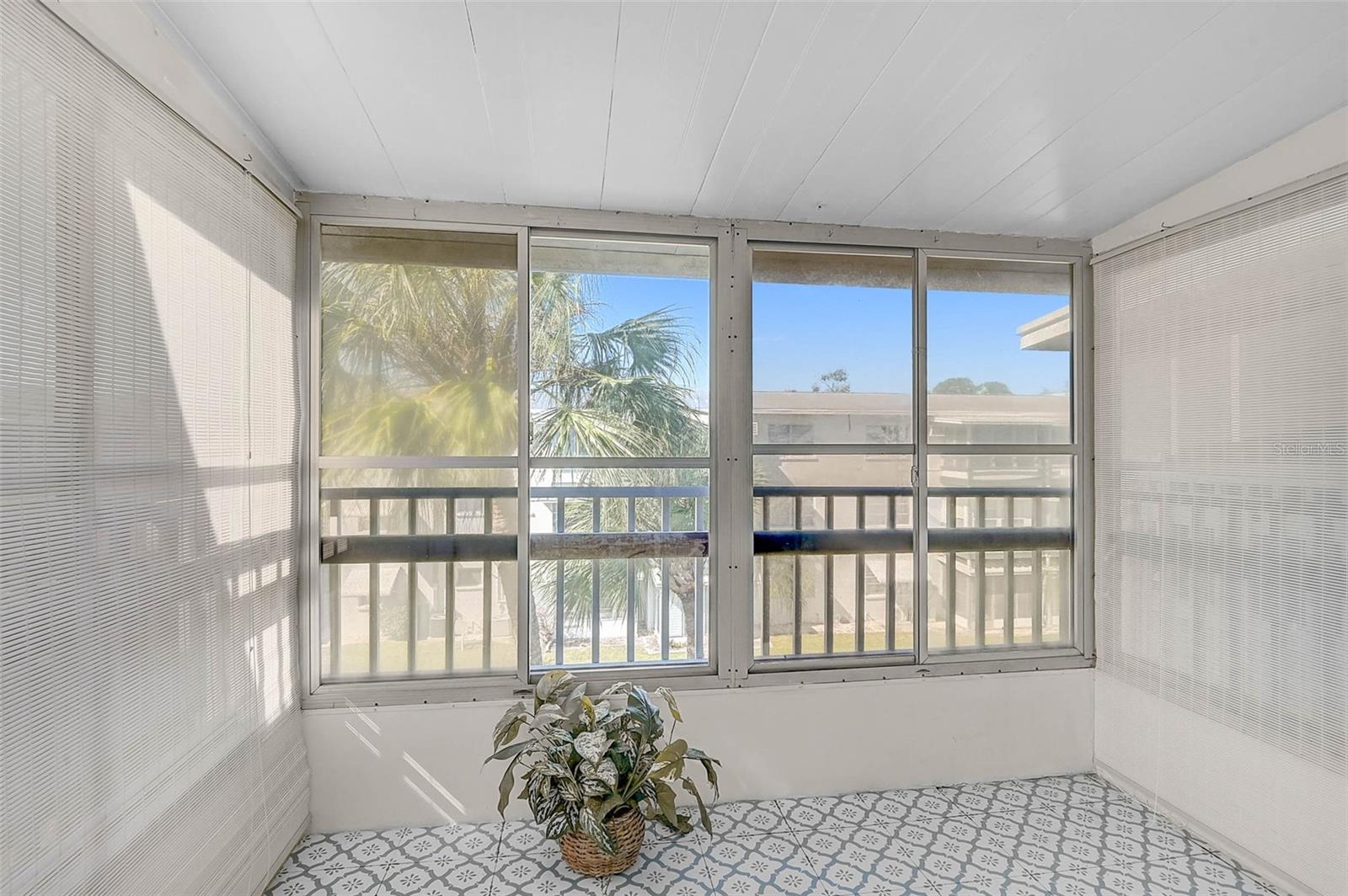 BAYSHORE GARDENS APTS 9 - Residential