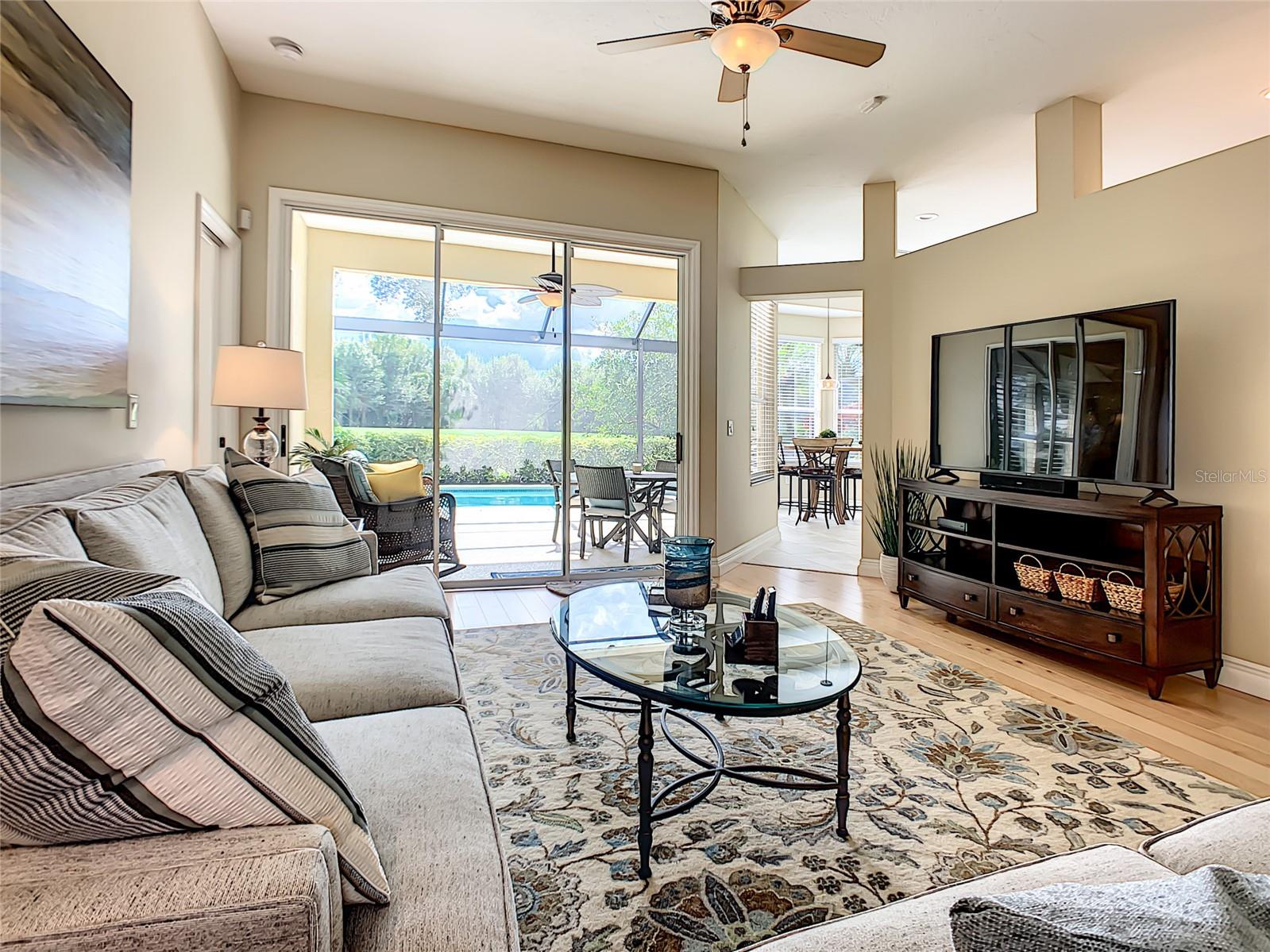 VENICE GOLF & COUNTRY CLUB - Residential Lease