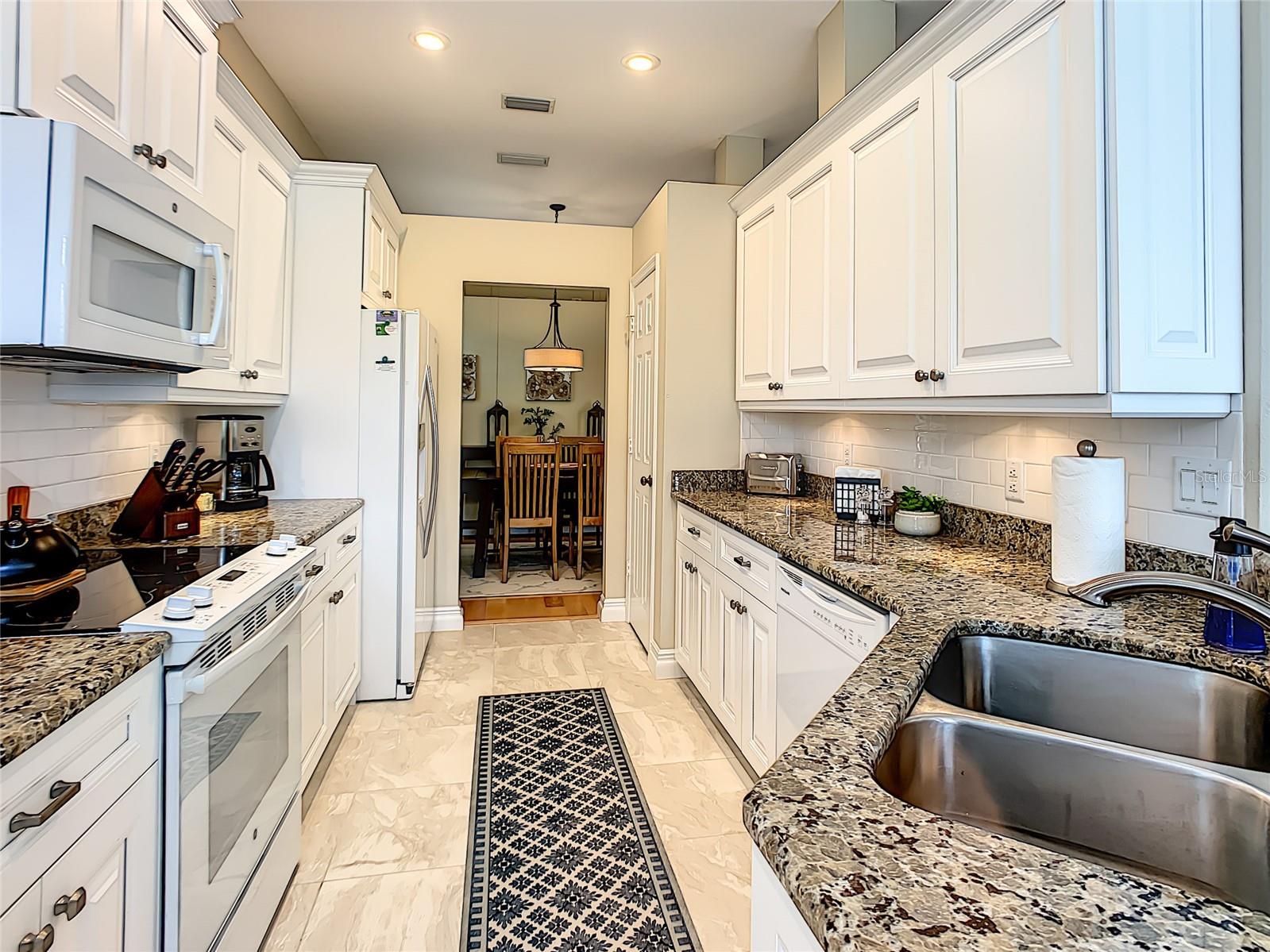 VENICE GOLF & COUNTRY CLUB - Residential Lease