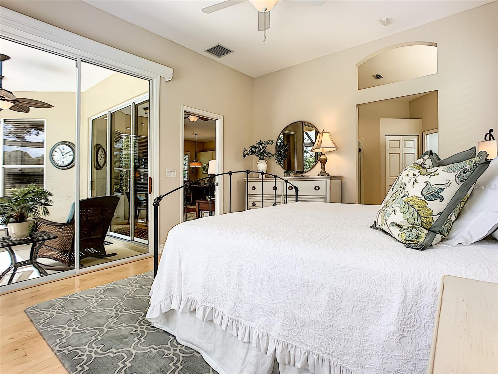 VENICE GOLF & COUNTRY CLUB - Residential Lease