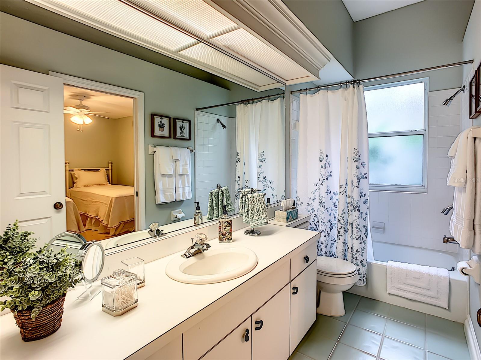 VENICE GOLF & COUNTRY CLUB - Residential Lease