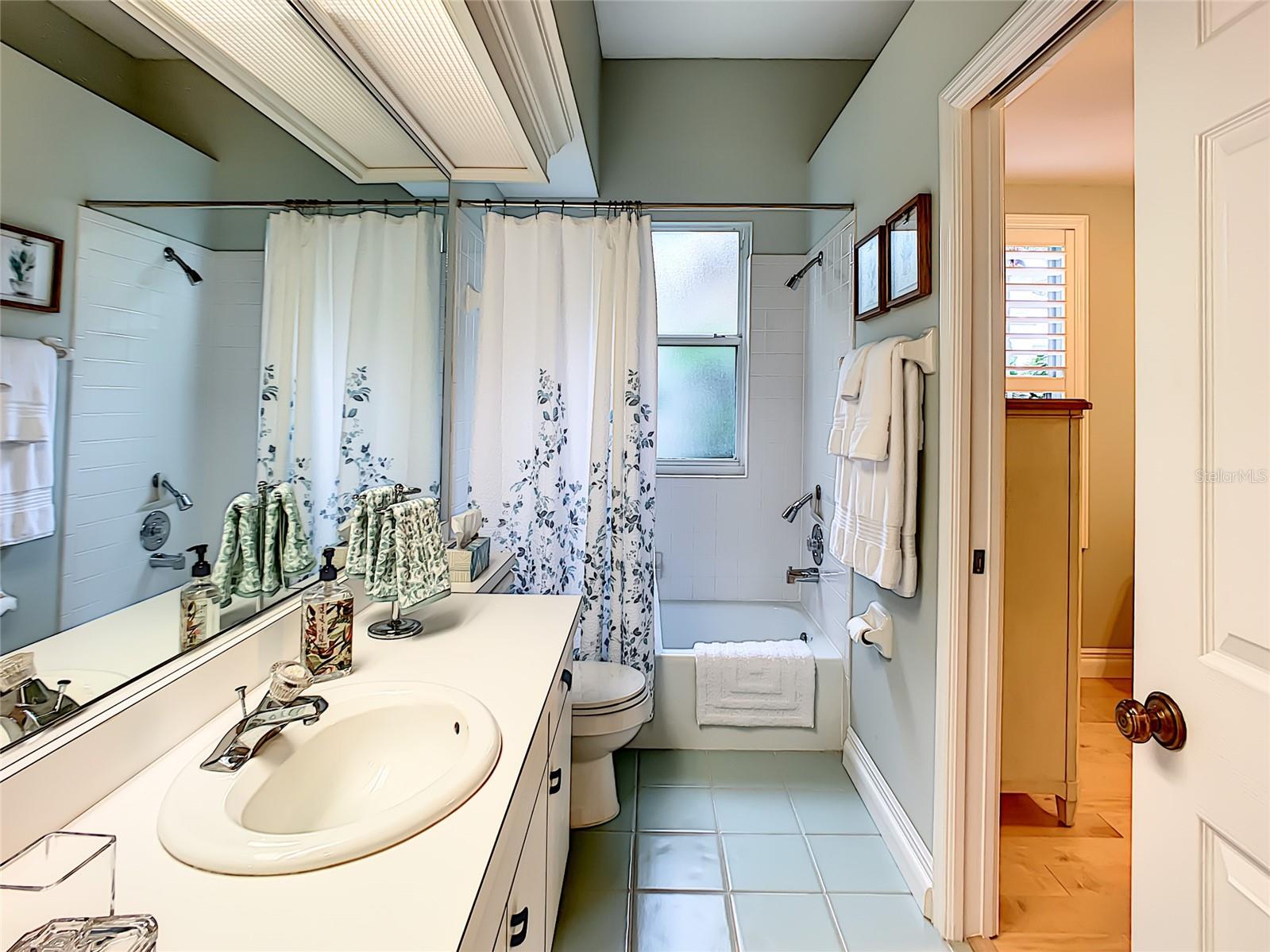 VENICE GOLF & COUNTRY CLUB - Residential Lease