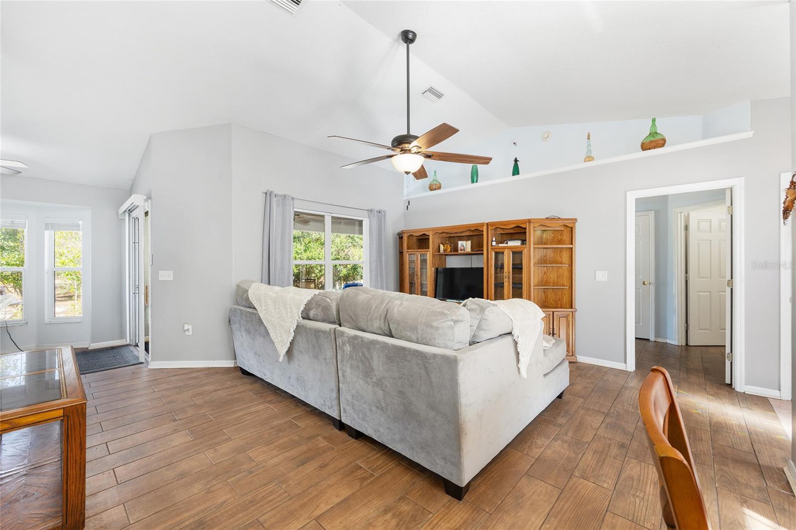 MARION OAKS UN 3 - Residential