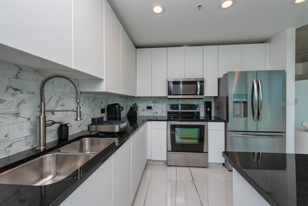 SKYPOINT A CONDO - Residential