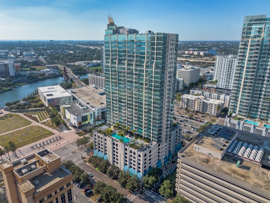 SKYPOINT A CONDO - Residential