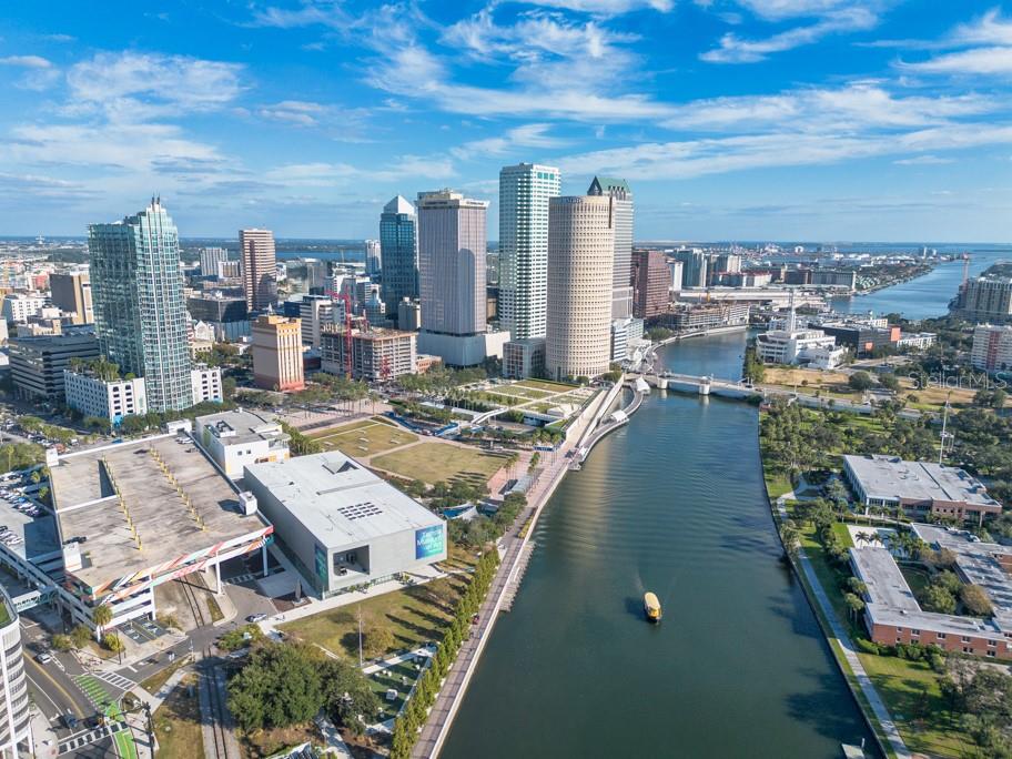 SKYPOINT A CONDO - Residential