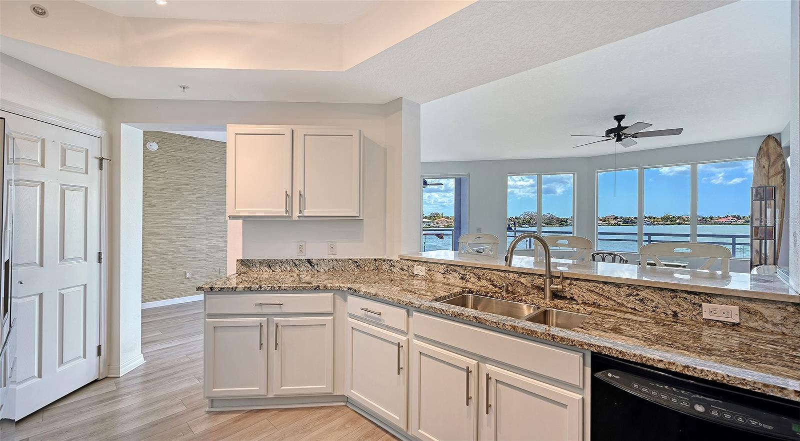 THE HARBOR VILLAS AT DONA BAY - Residential