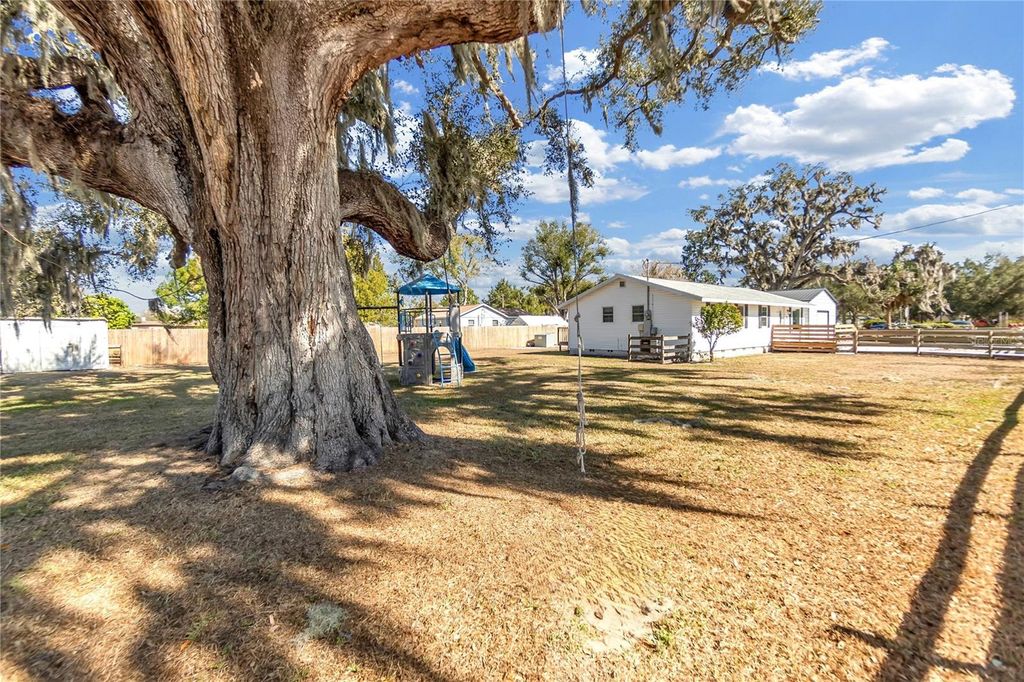 Photo of 12120 71st Street E, Parrish, FL 34219 (MLS # TB8472437)