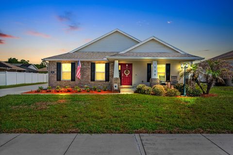 Photo of 1206 Spotted Lilac Lane, Plant City, FL 33563 (MLS # TB8502729)