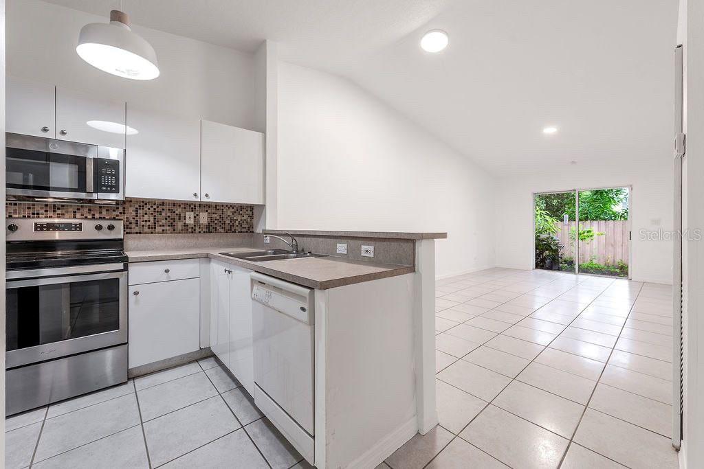 SABAL PALM VILLAS CONDO - Residential Lease