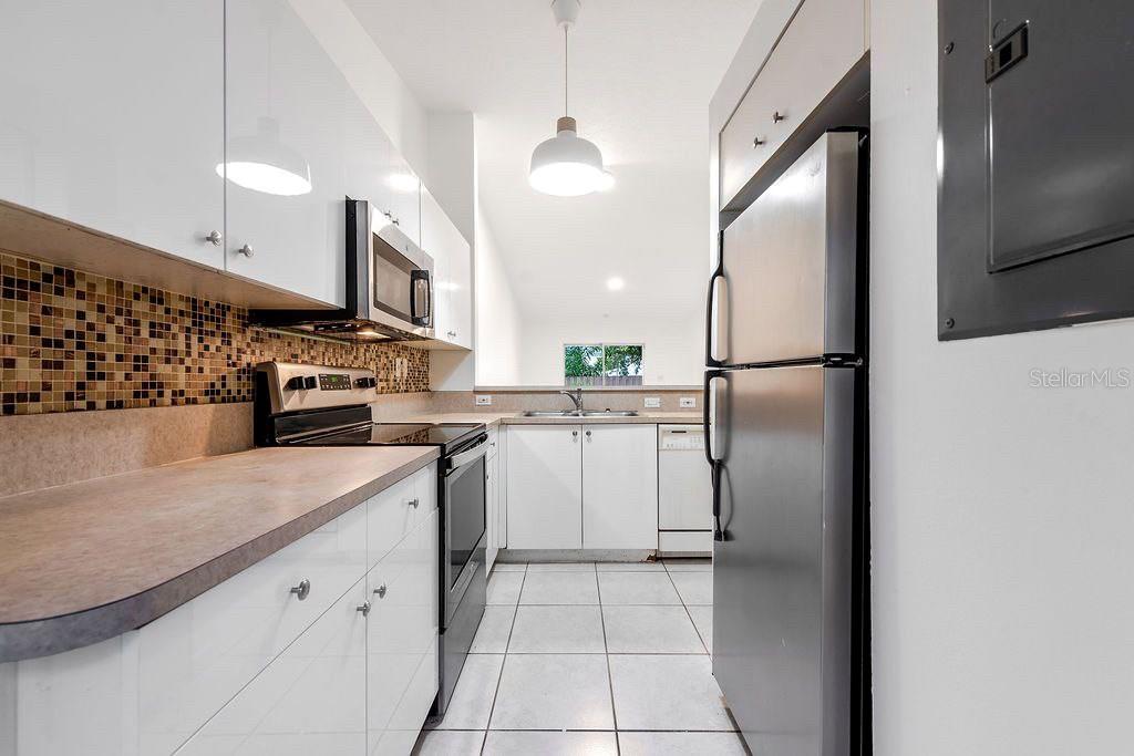 SABAL PALM VILLAS CONDO - Residential Lease