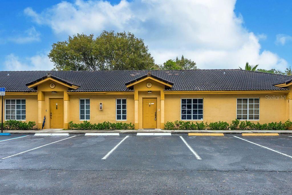 SABAL PALM VILLAS CONDO - Residential Lease