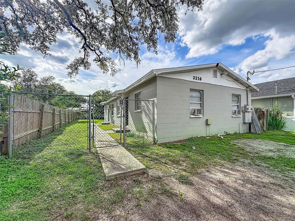 Photo of 3216 N 48th Street, Tampa, FL 33605 (MLS # O6452277)