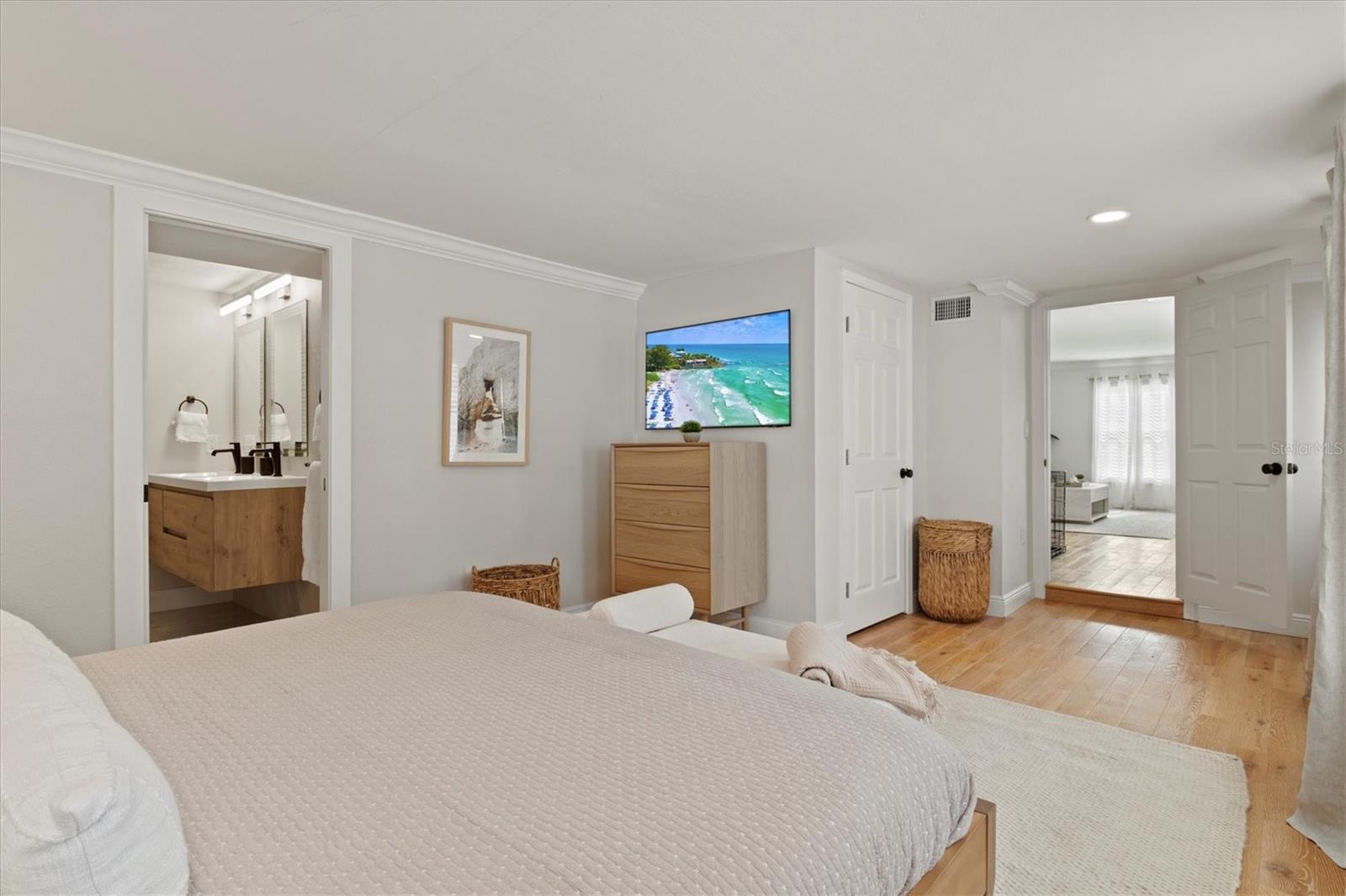 TERRACE GARDENS - Residential Lease