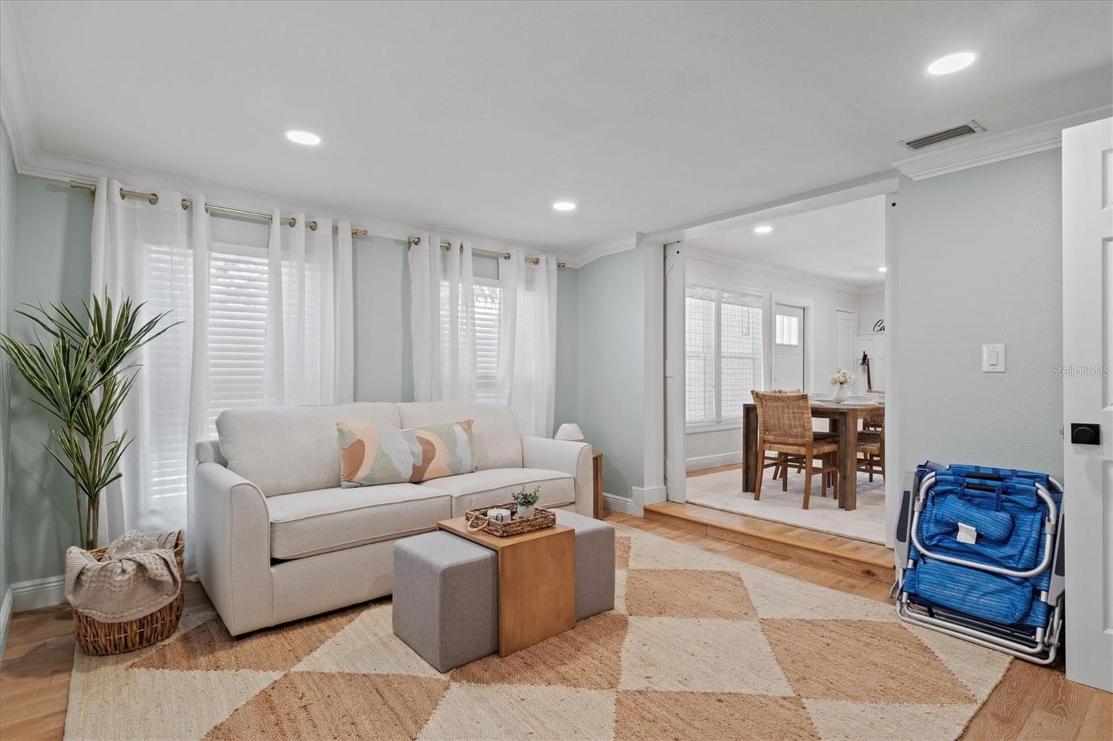 TERRACE GARDENS - Residential Lease