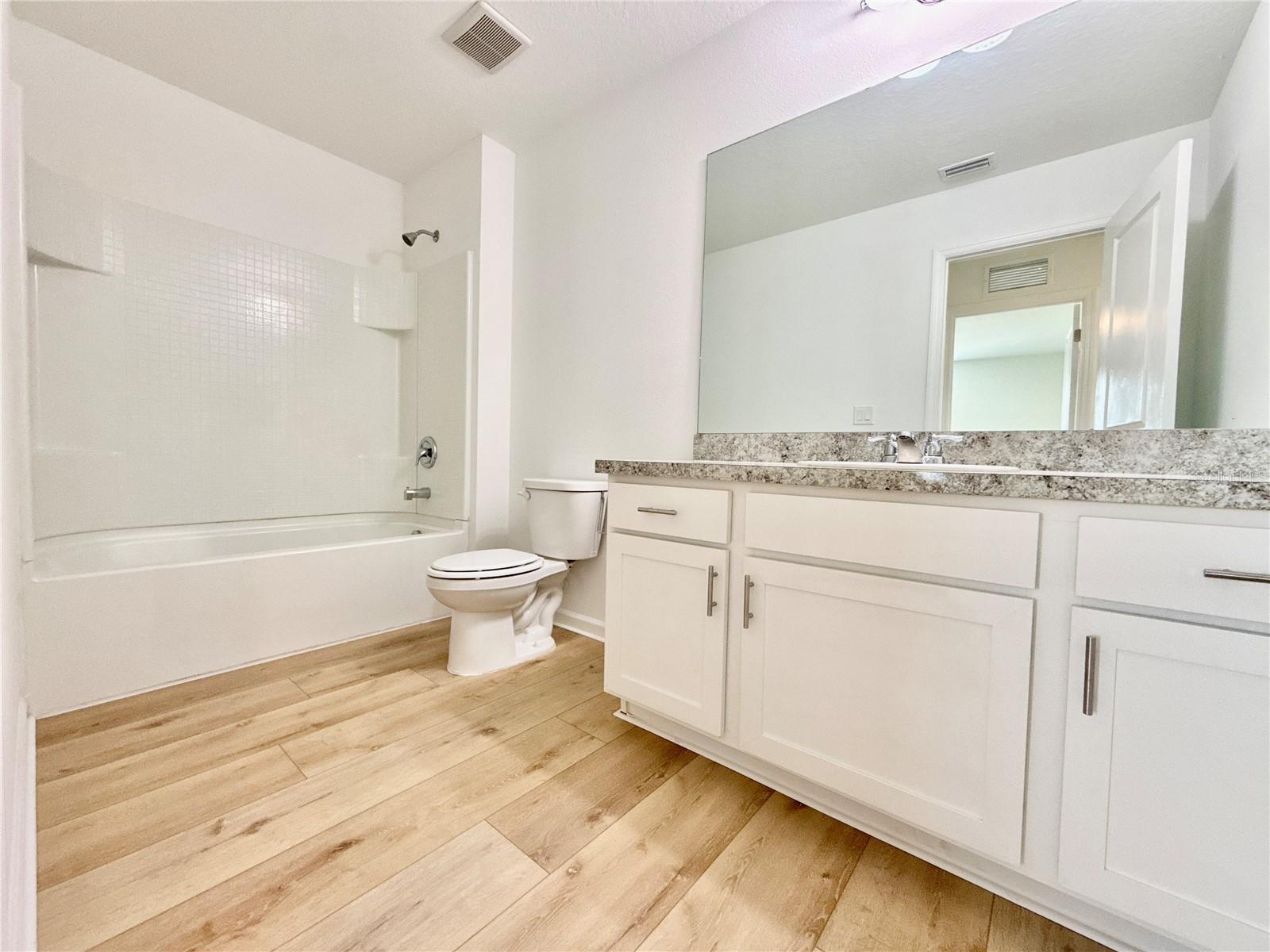 HIDDEN CREEK - Residential