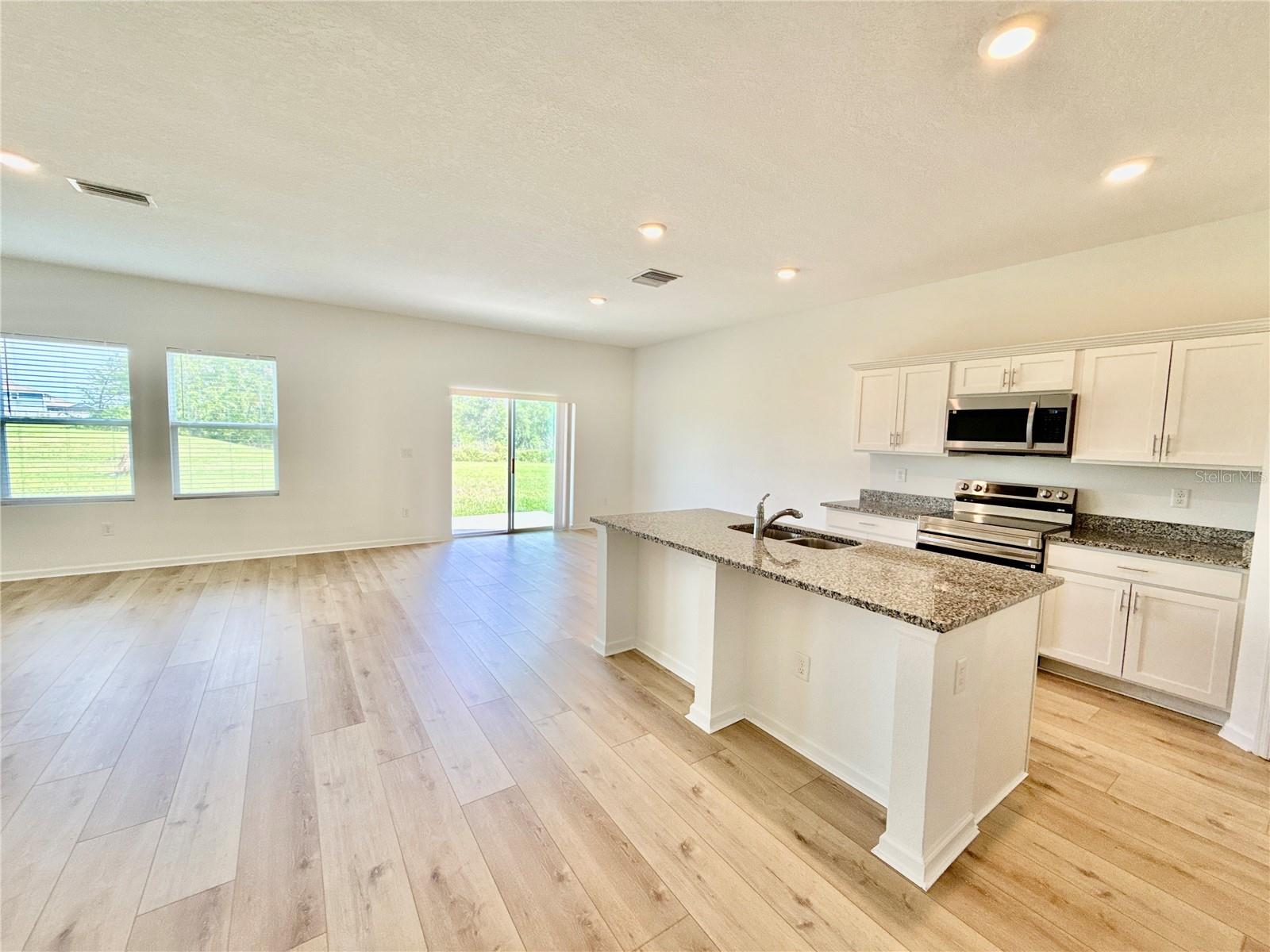 HIDDEN CREEK - Residential