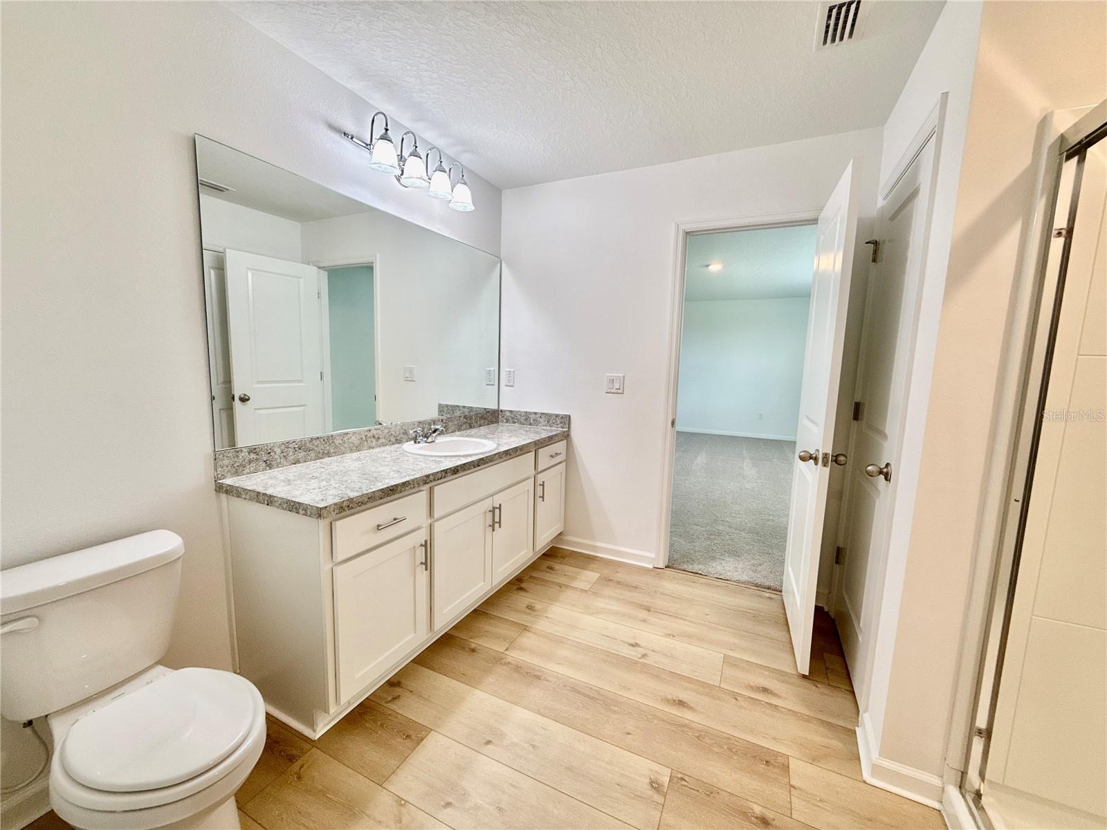 HIDDEN CREEK - Residential