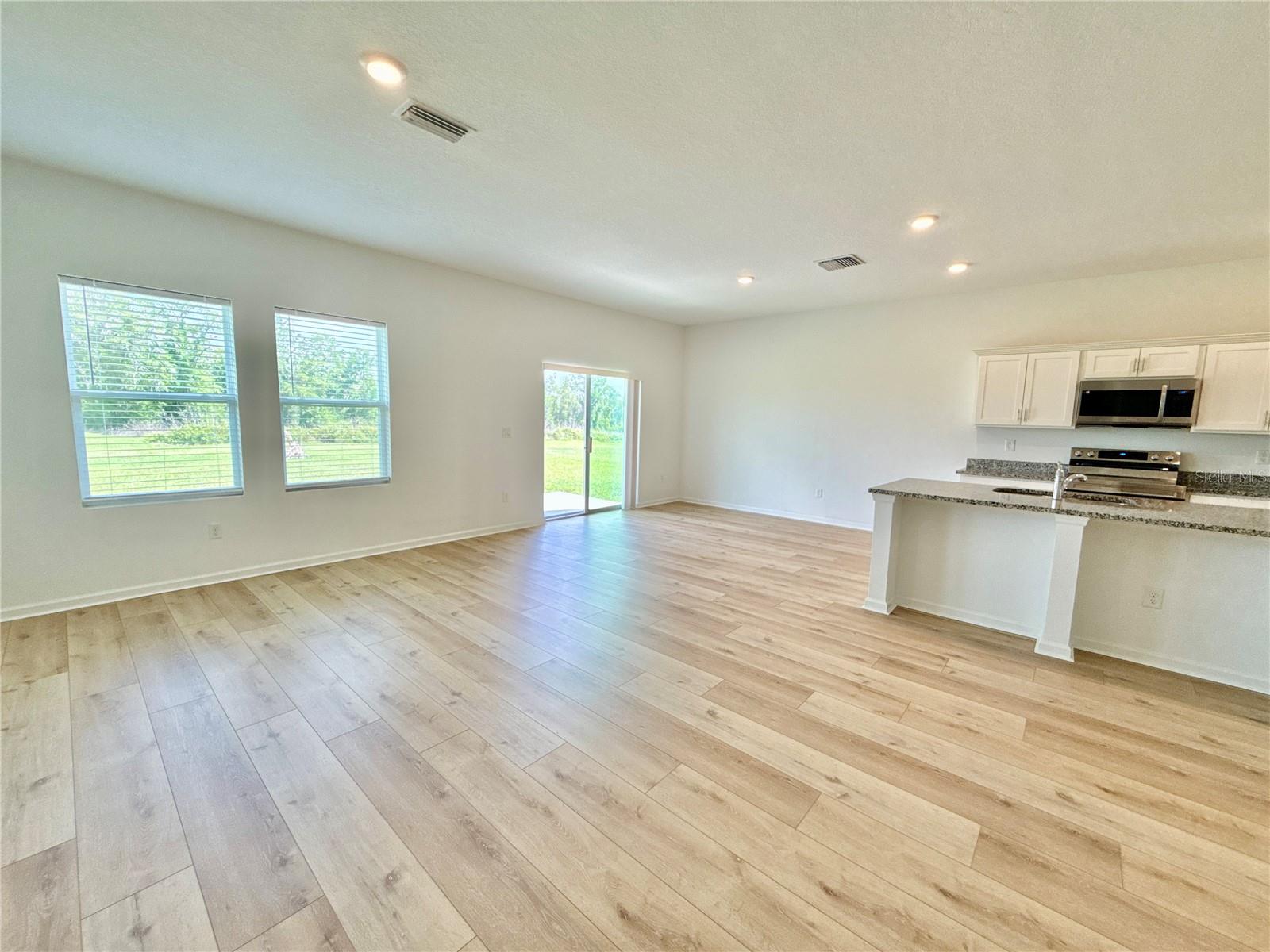 HIDDEN CREEK - Residential