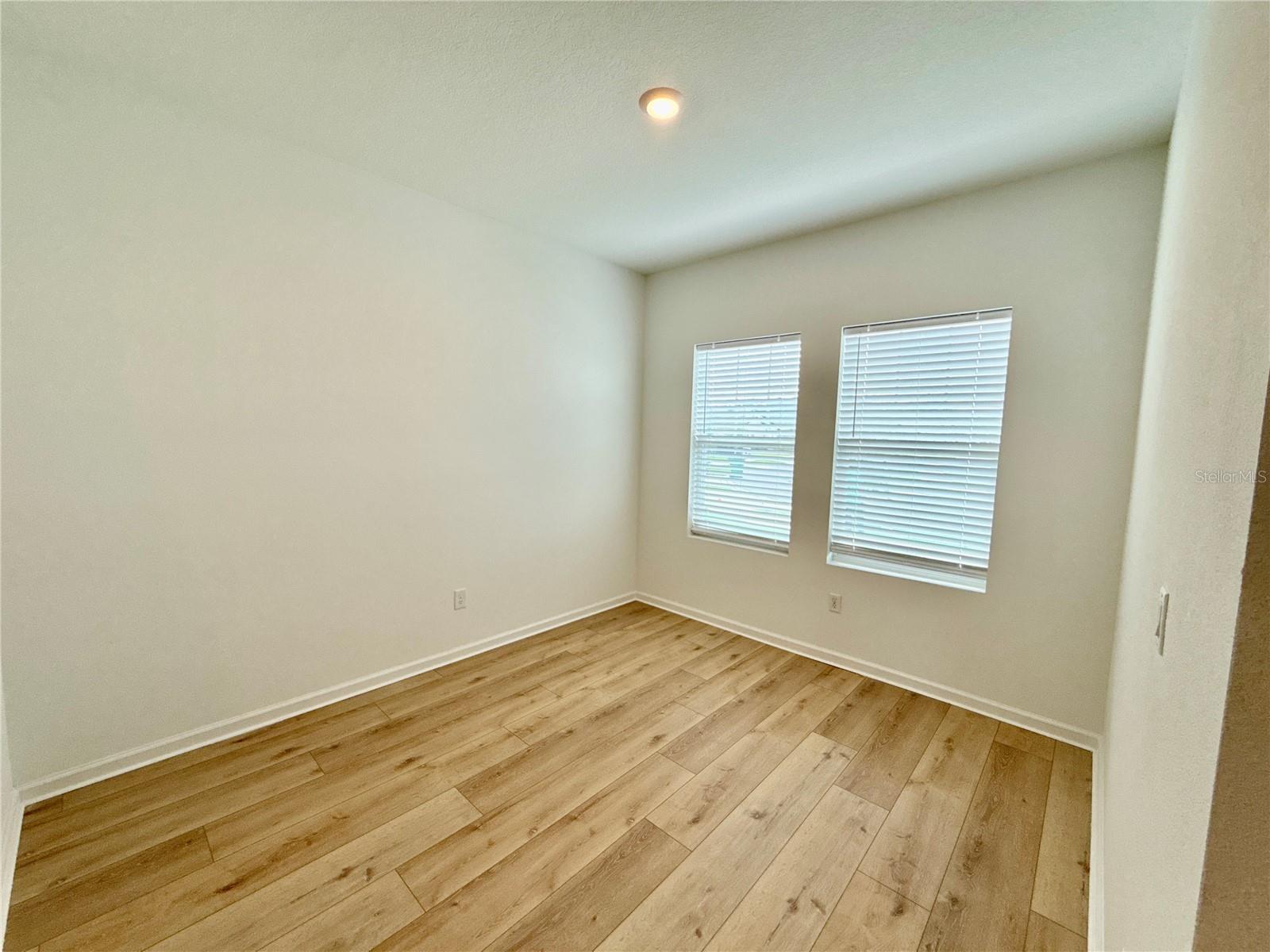 HIDDEN CREEK - Residential