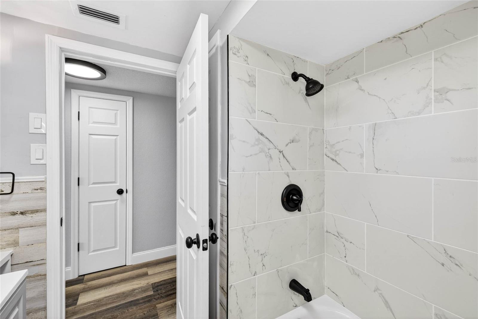 JASMINE LAKES - Residential