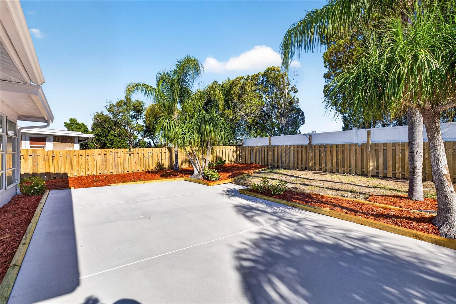 JASMINE LAKES - Residential