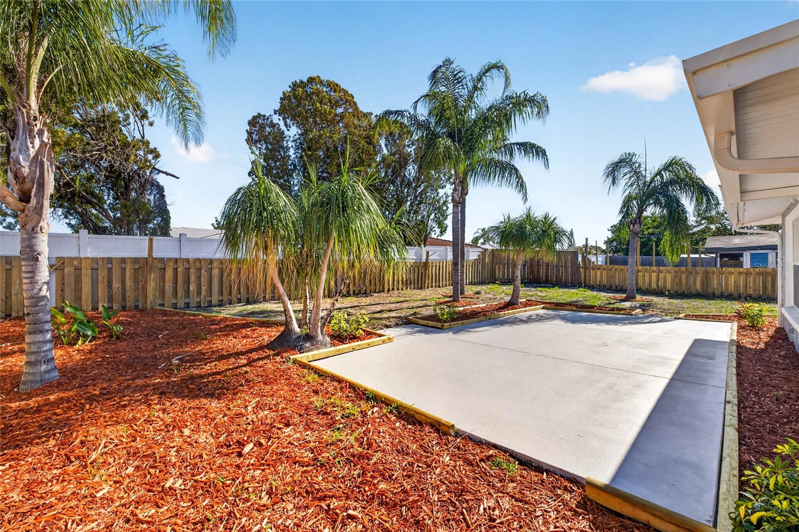 JASMINE LAKES - Residential